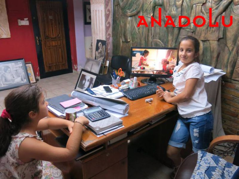 Çocuk Grubum Masa Başında Resim Ararken Adana Çocuk Grubum Masa Başında Resim Ararken Adana Çocuk Grubum Masa Başında Resim Ararken Adana