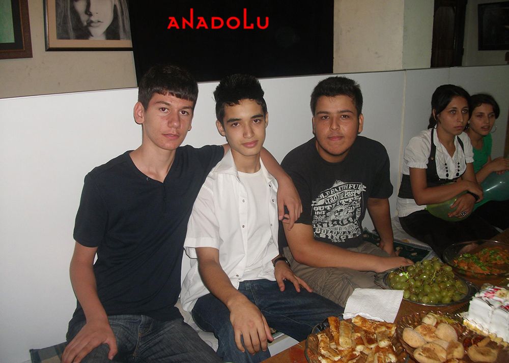 Anadolu Güzel Sanatları Lisesini Kazanan Öğrenciler Adana